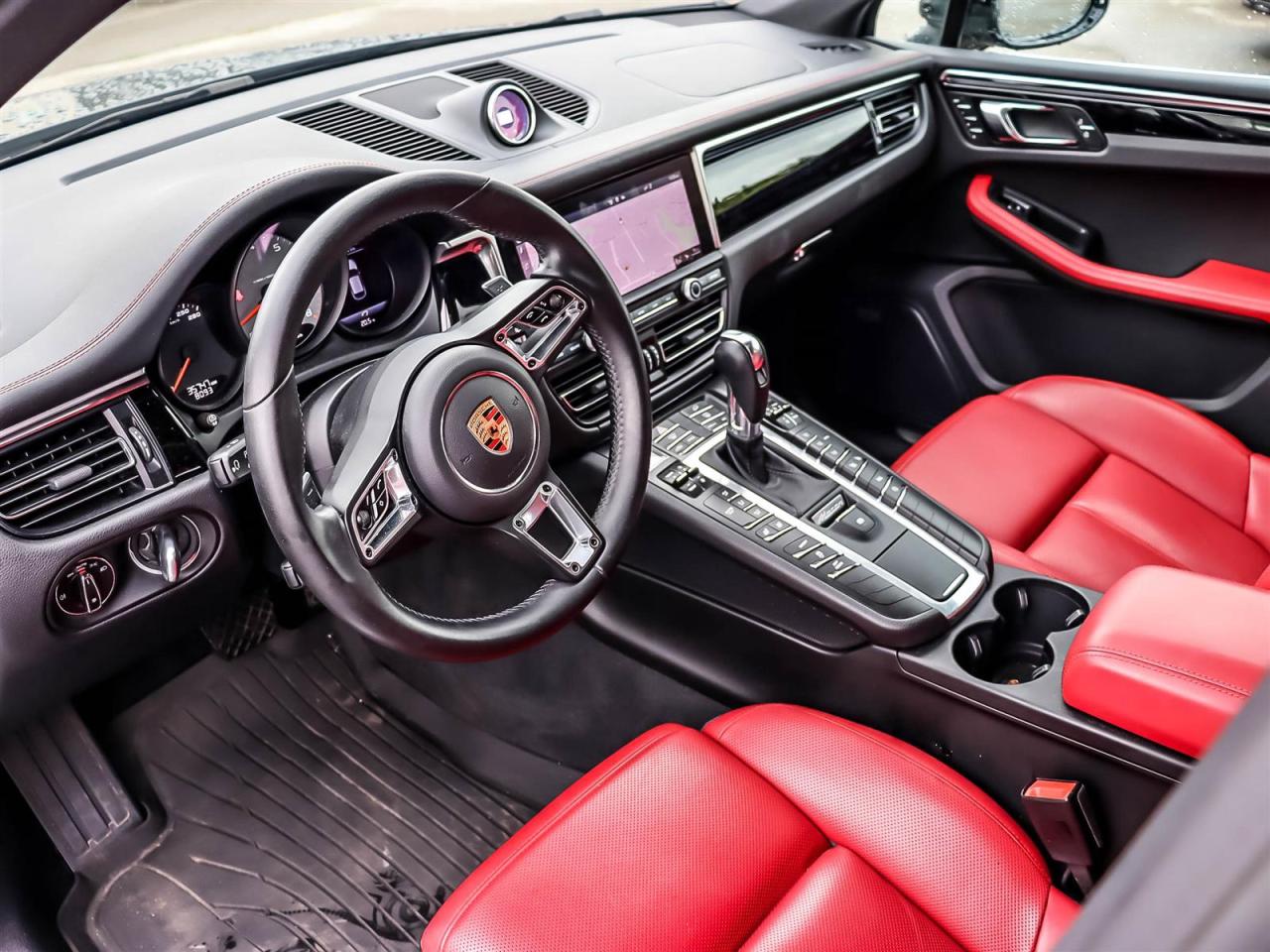 2020 Porsche Macan S Photo