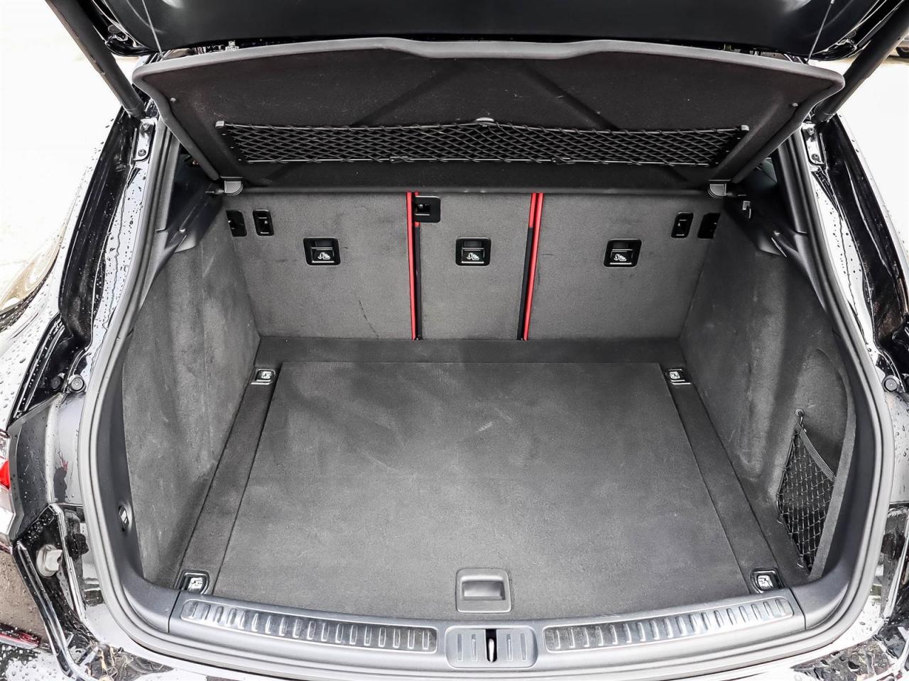 2020 Porsche Macan S Photo