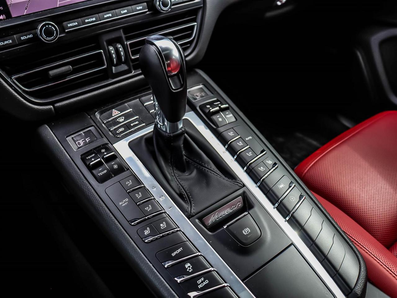 2020 Porsche Macan S Photo