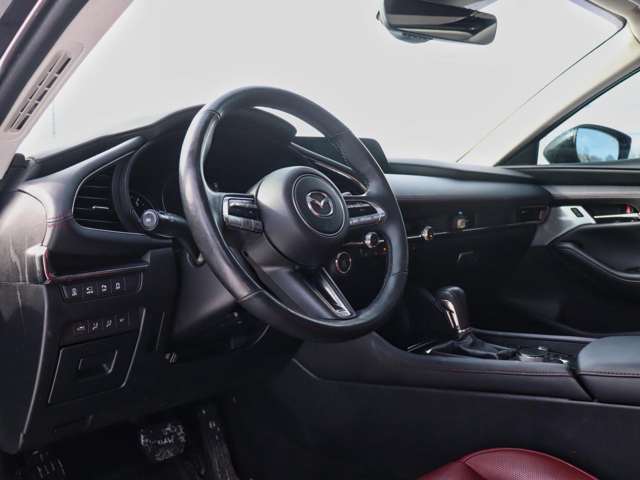 2023 Mazda MAZDA3 GT Photo