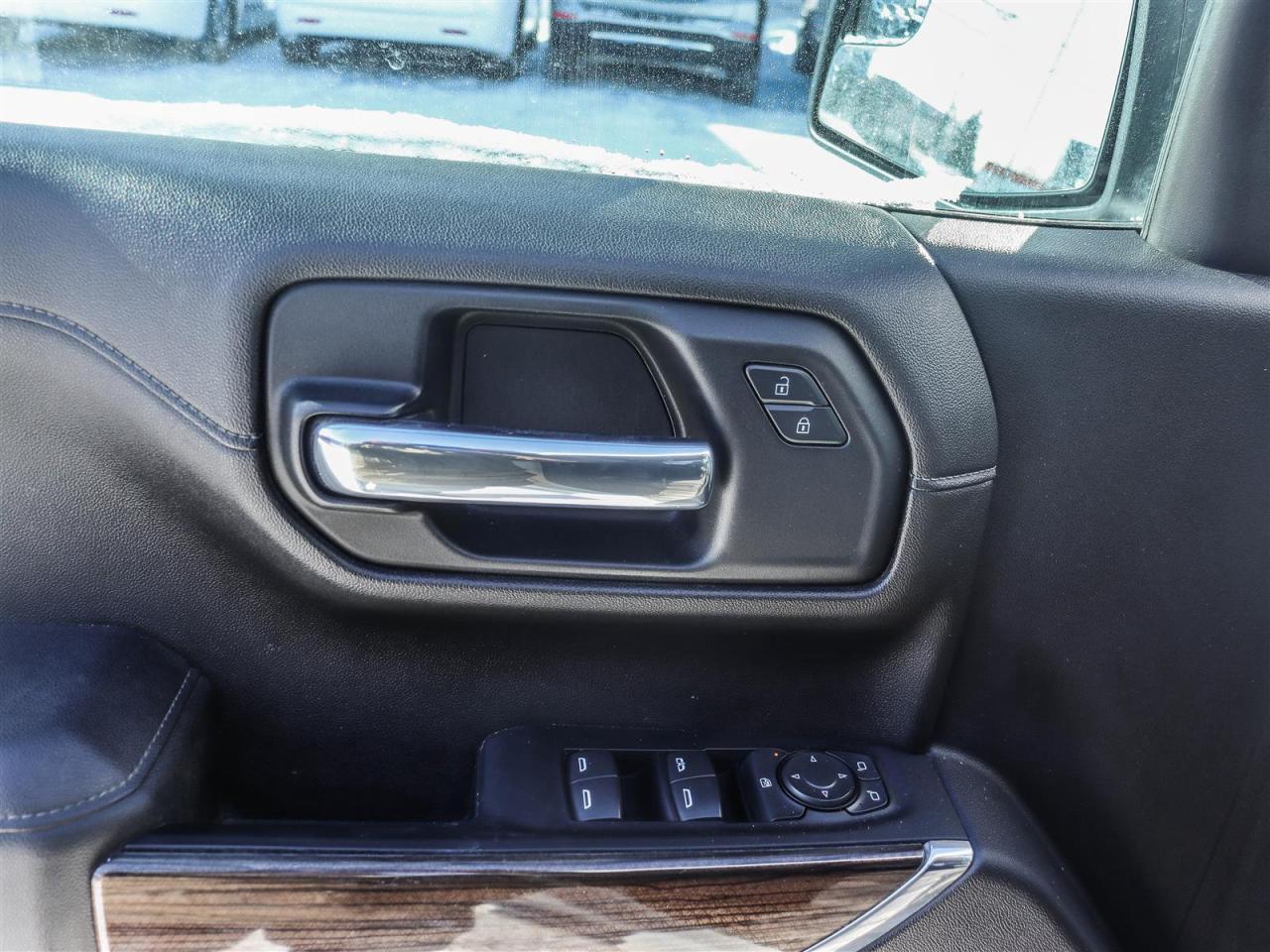 2022 Chevrolet Silverado LT Photo