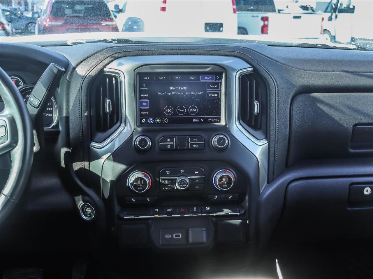 2022 Chevrolet Silverado LT Photo