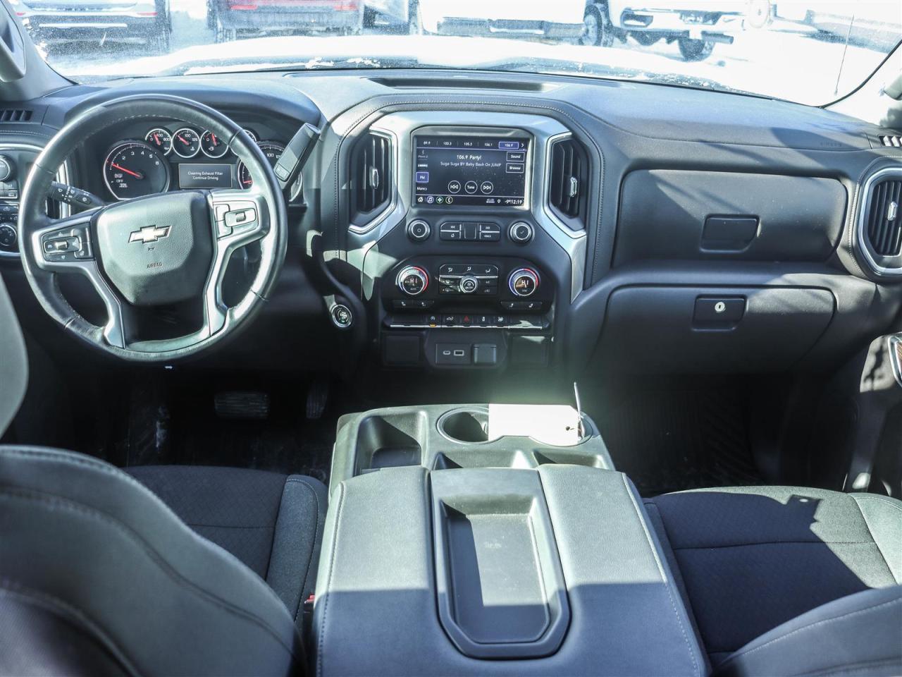 2022 Chevrolet Silverado LT Photo