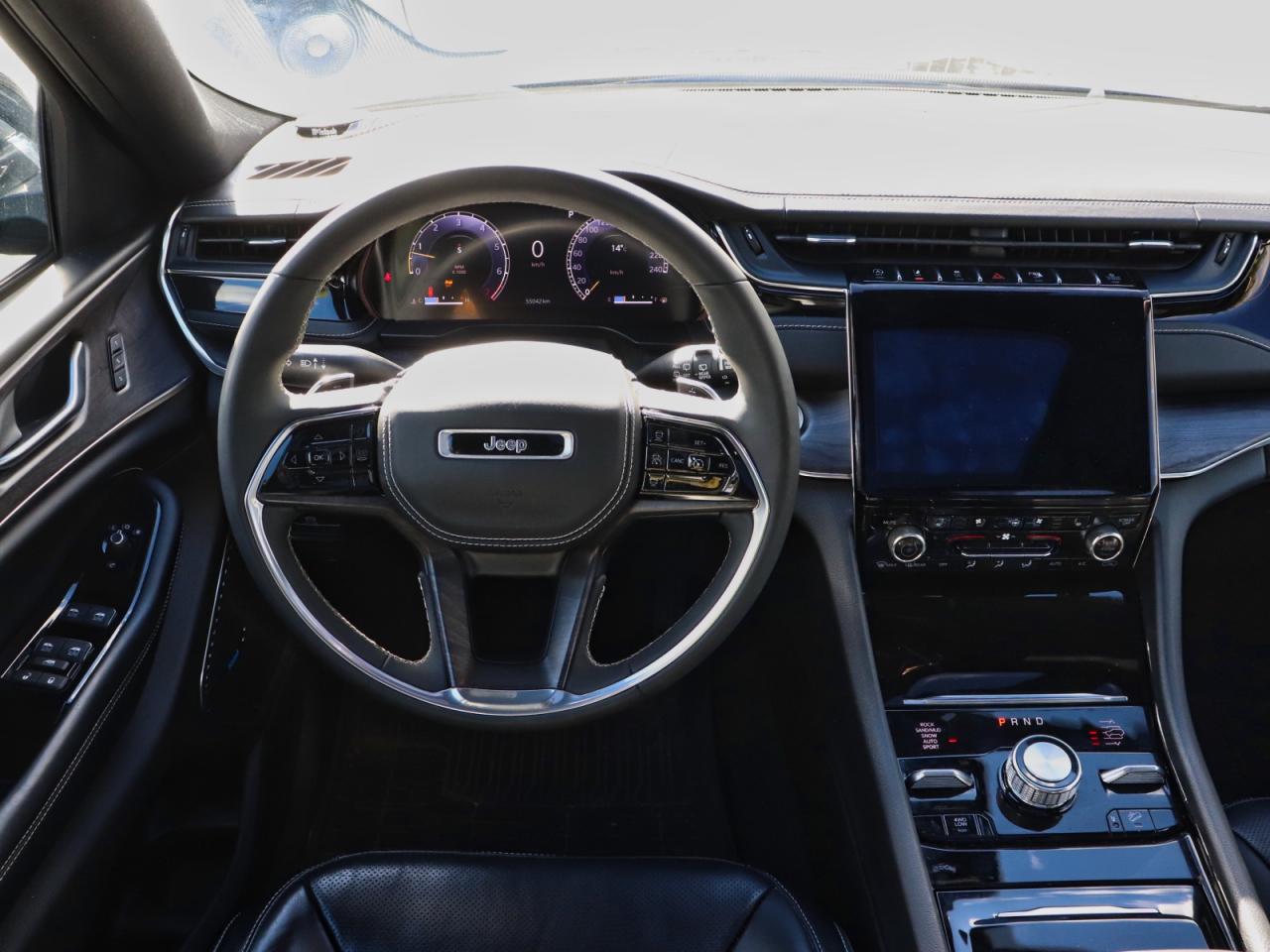 2023 Jeep Grand Cherokee L Overland 4WD Photo