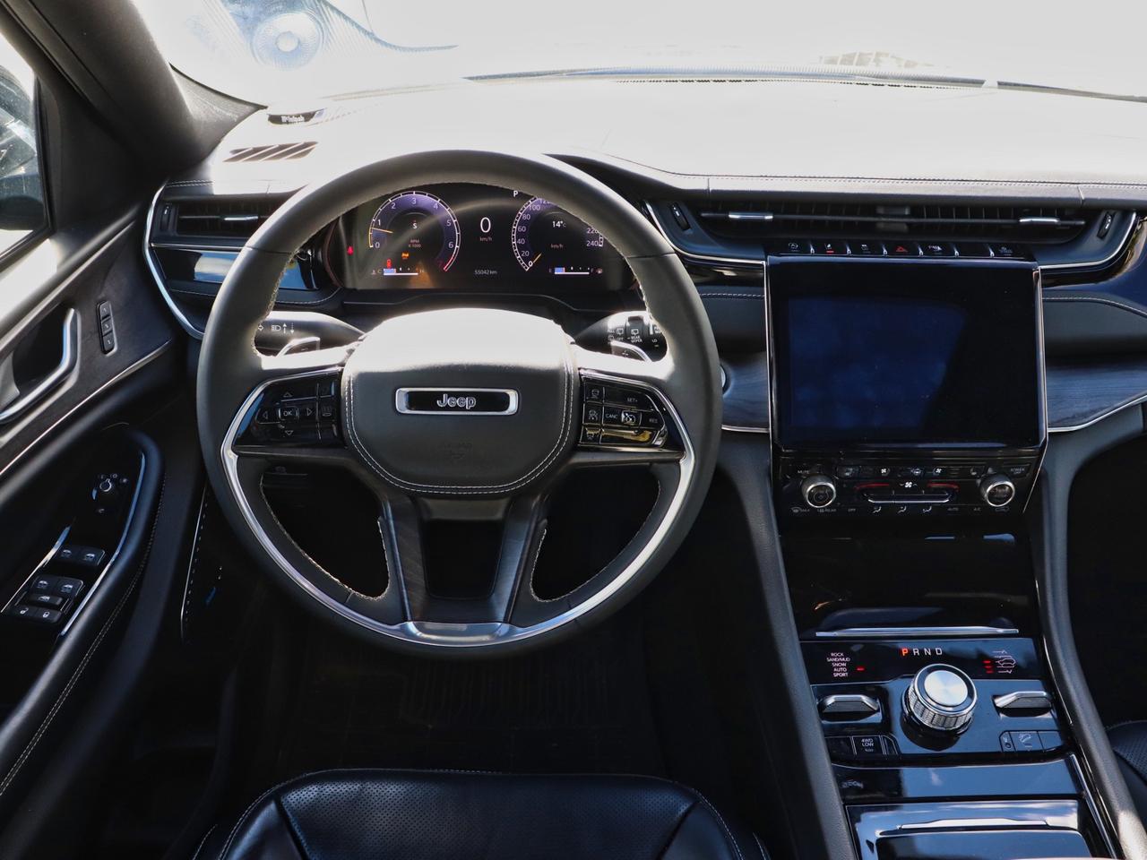 2023 Jeep Grand Cherokee L Overland 4WD Photo