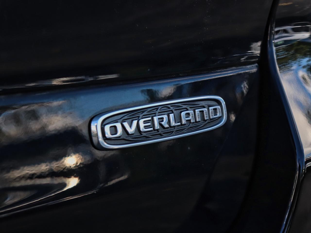 2023 Jeep Grand Cherokee L Overland 4WD Photo