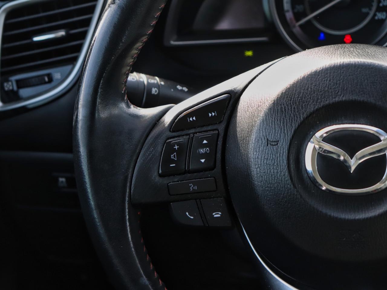 2014 Mazda MAZDA3 GS-SKY Photo