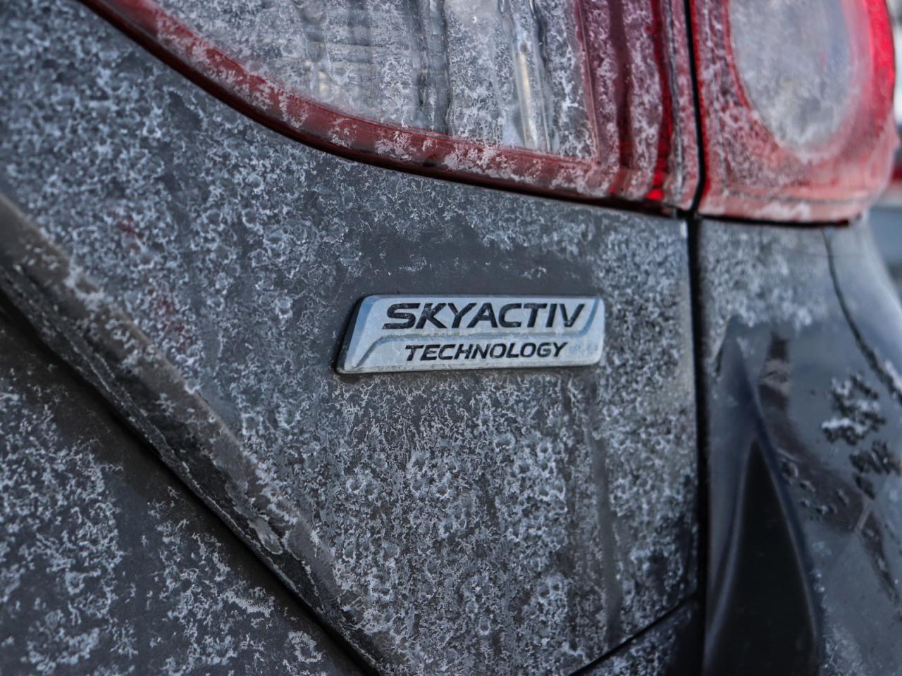2014 Mazda MAZDA3 GS-SKY Photo