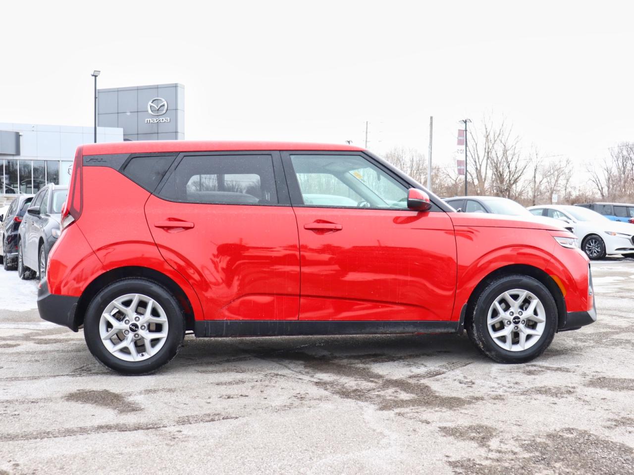 2022 Kia Soul EX+ Photo2