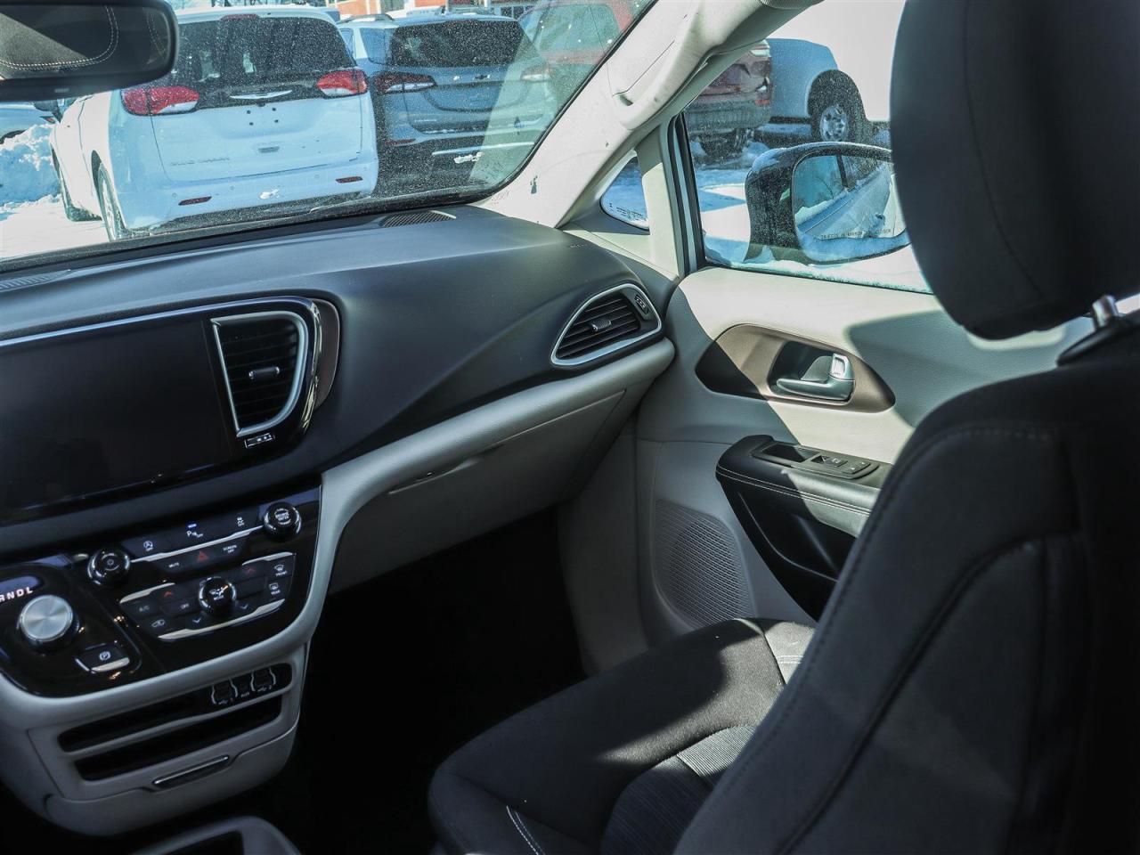 2024 Chrysler Grand Caravan  Photo