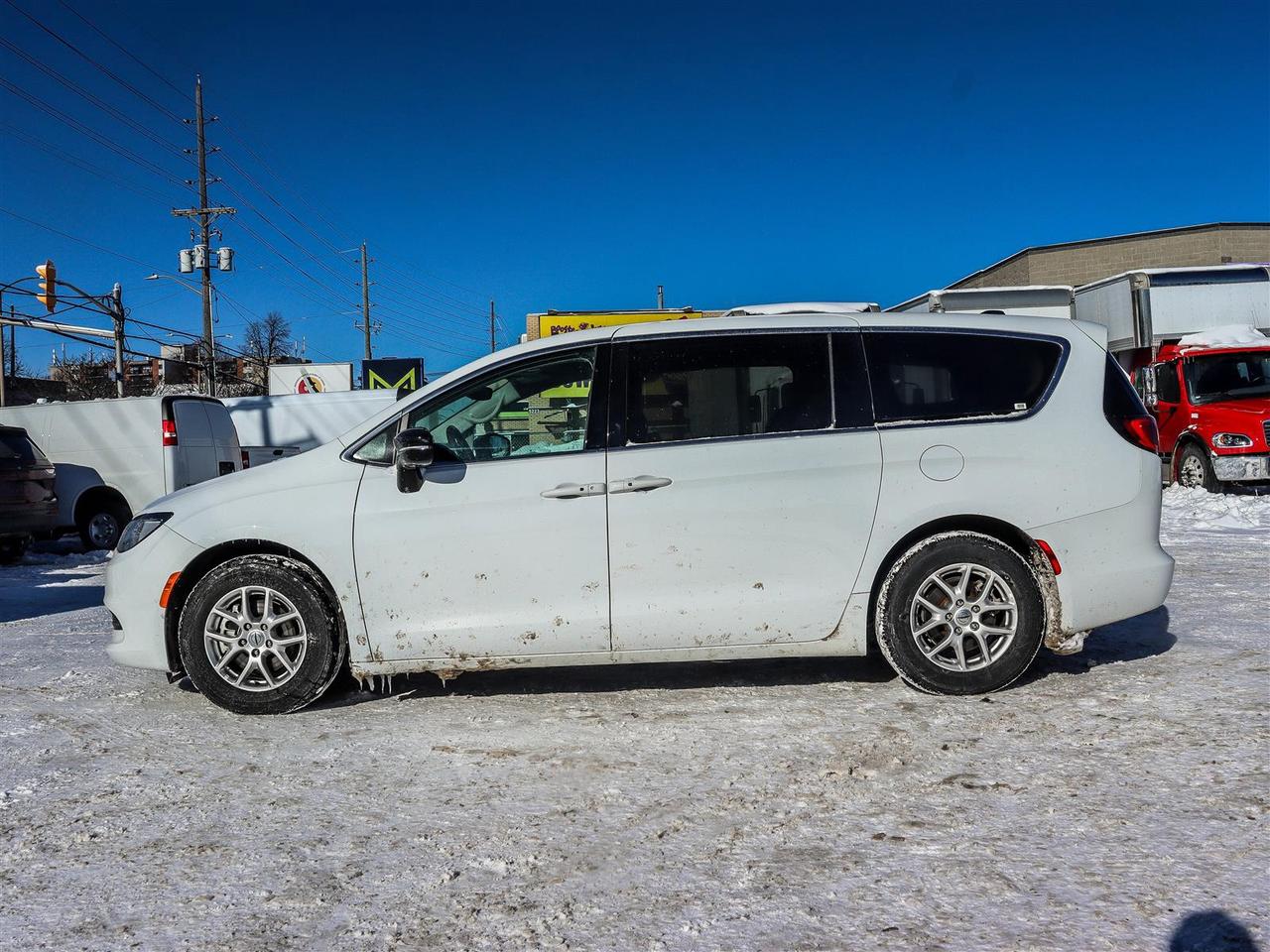 2024 Chrysler Grand Caravan  Photo4