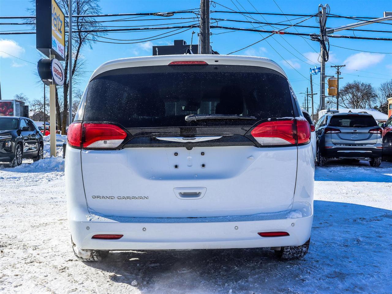 2024 Chrysler Grand Caravan  Photo3