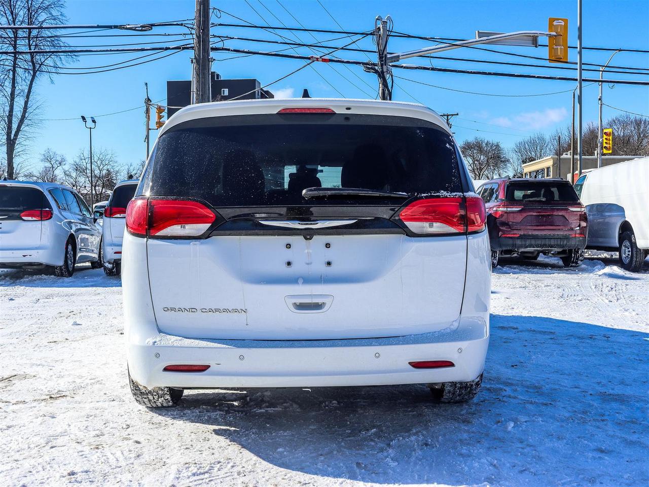 2024 Chrysler Grand Caravan  Photo3