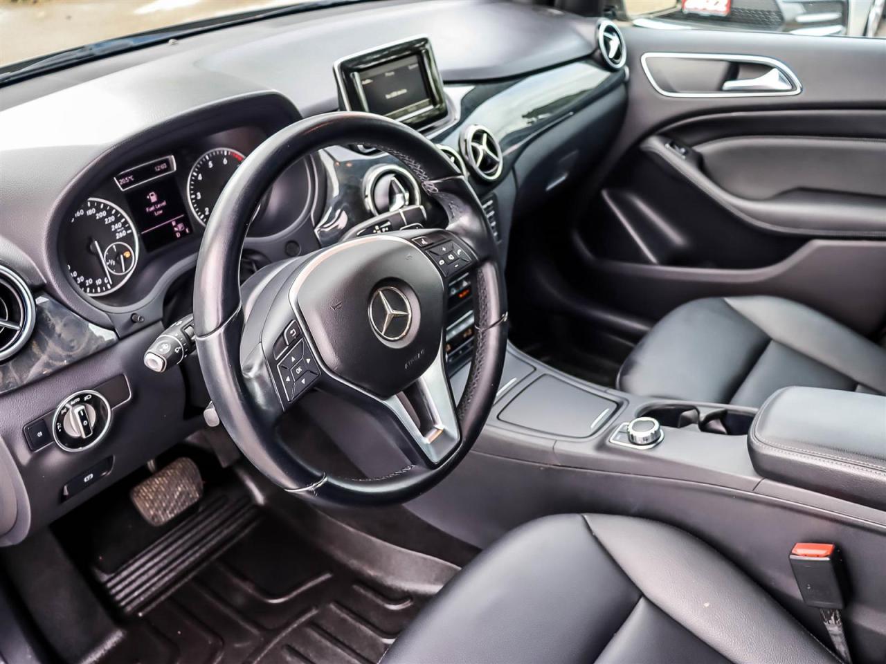 2014 Mercedes-Benz B250 Sports Tourer Photo