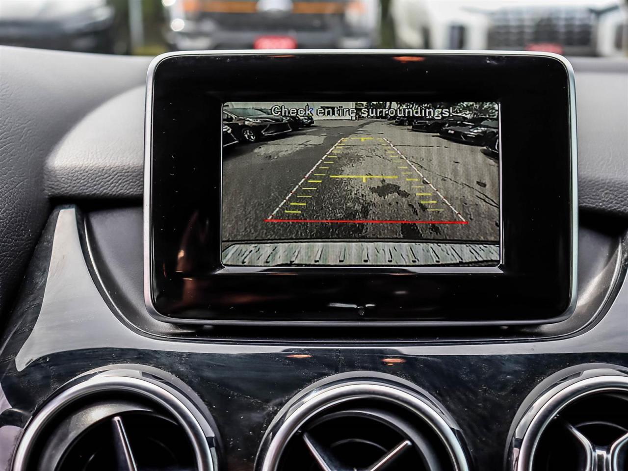 2014 Mercedes-Benz B250 Sports Tourer Photo