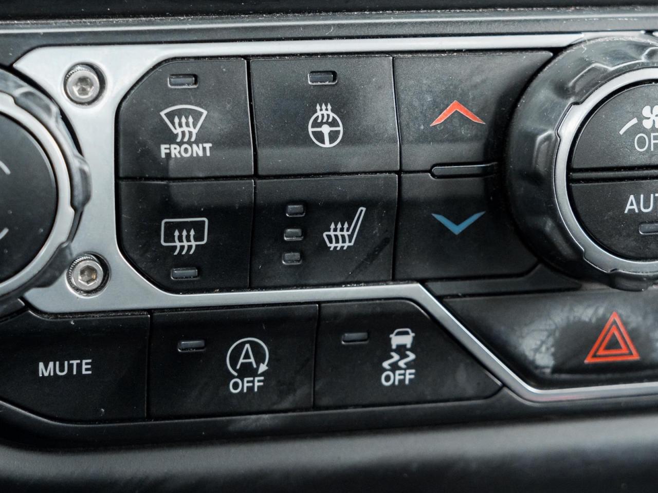 2022 Jeep Gladiator Willys 4x4- Targa Roof | Heated Steering Wheel Photo