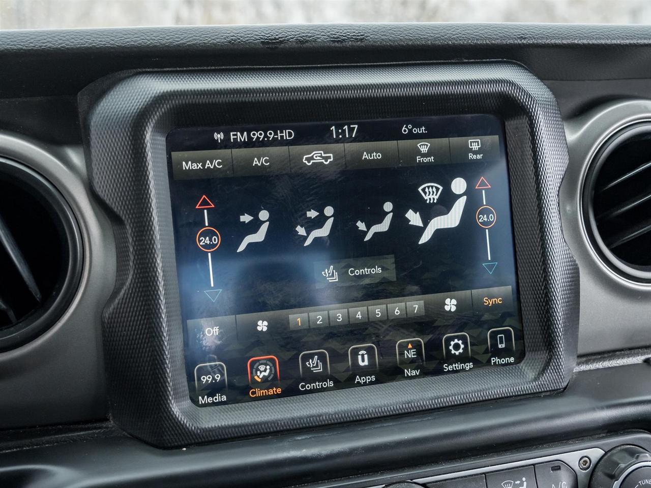 2022 Jeep Gladiator Willys 4x4- Targa Roof | Heated Steering Wheel Photo
