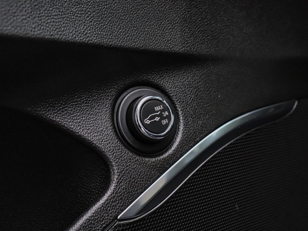 2022 Buick Enclave Avenir AWD Photo