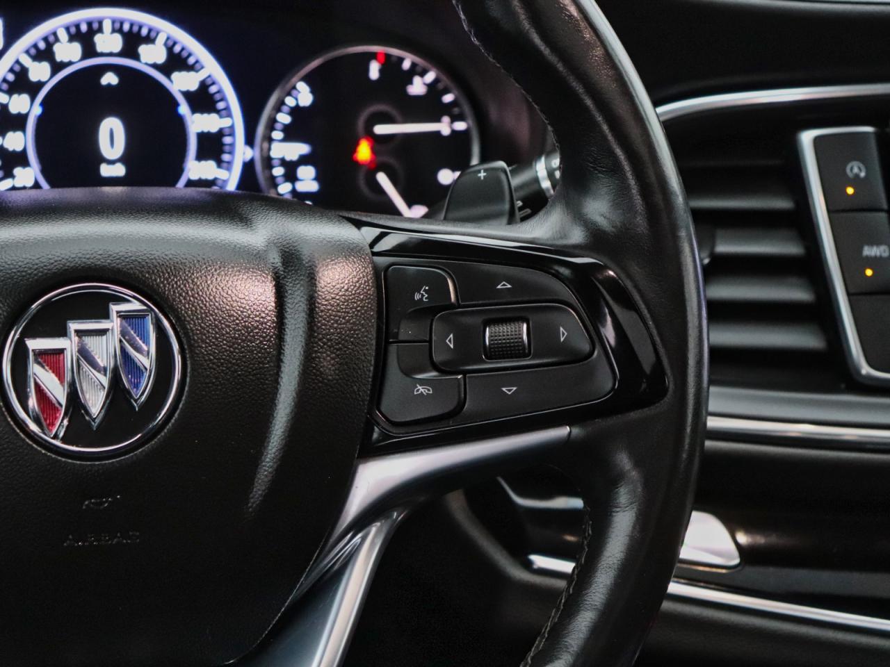 2022 Buick Enclave Avenir AWD Photo