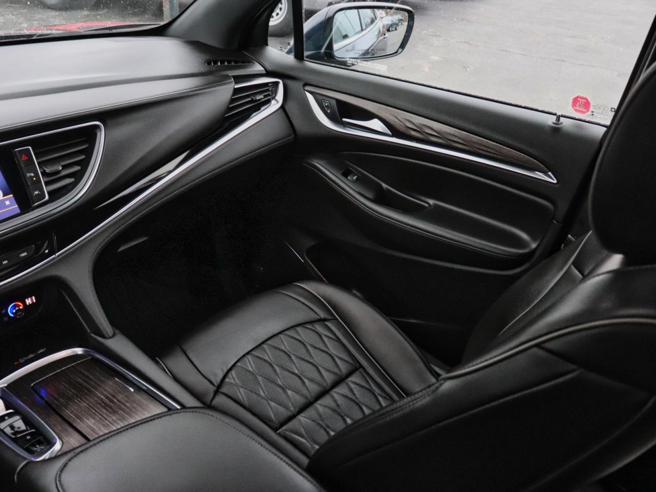 2022 Buick Enclave Avenir AWD Photo