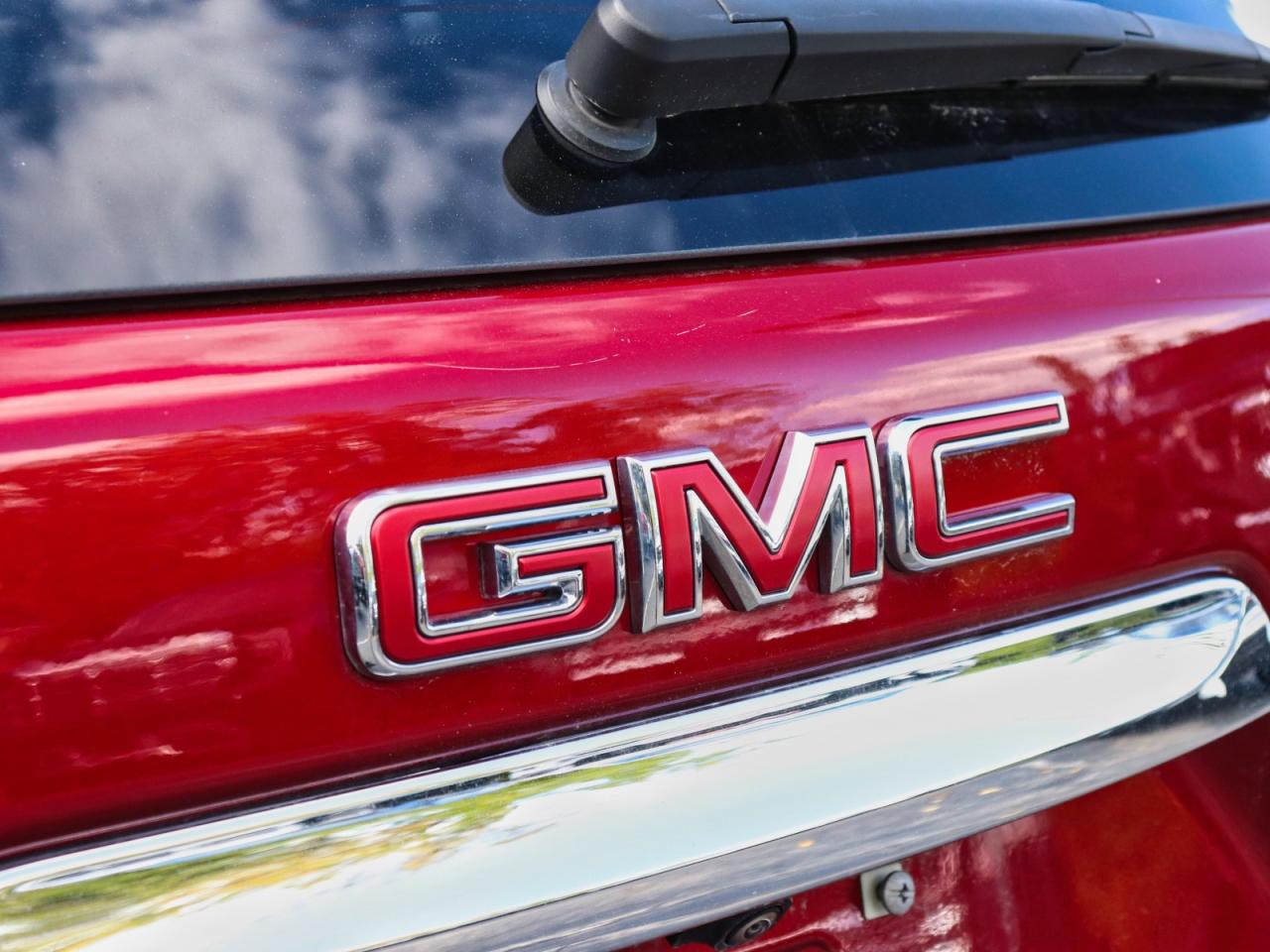 2024 GMC Terrain SLT AWD Photo