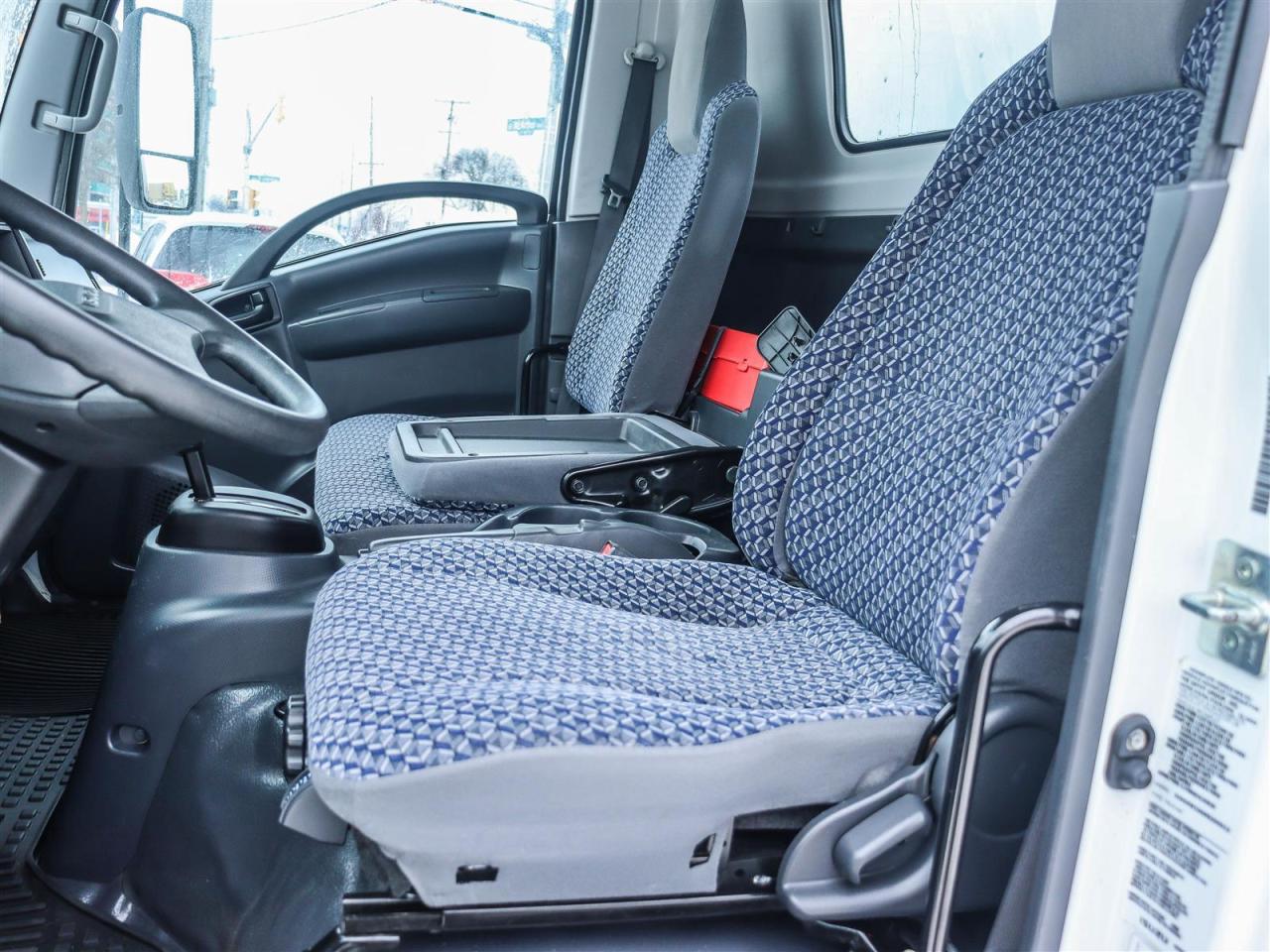 2024 Isuzu NPR  Photo