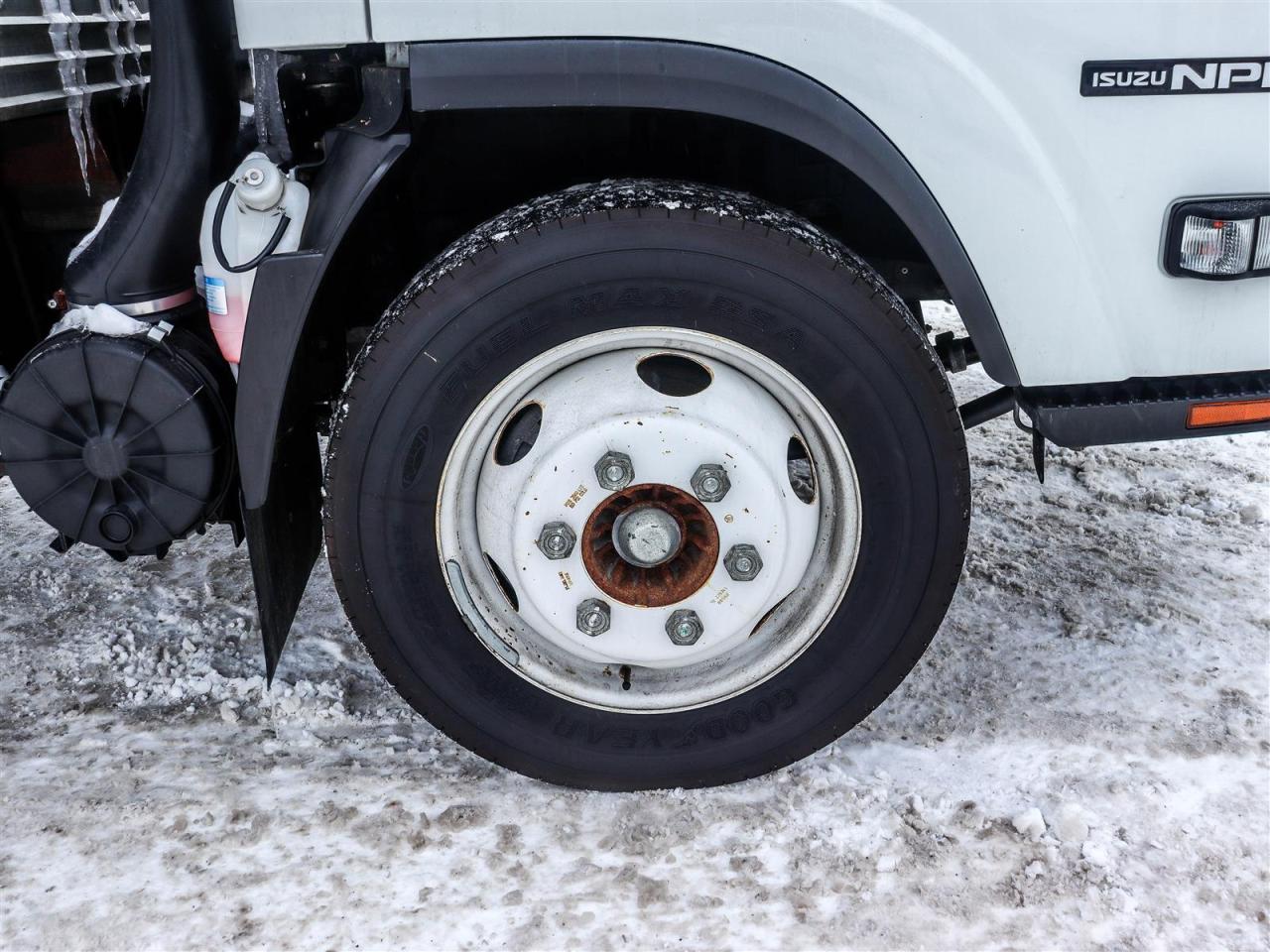 2024 Isuzu NPR  Photo