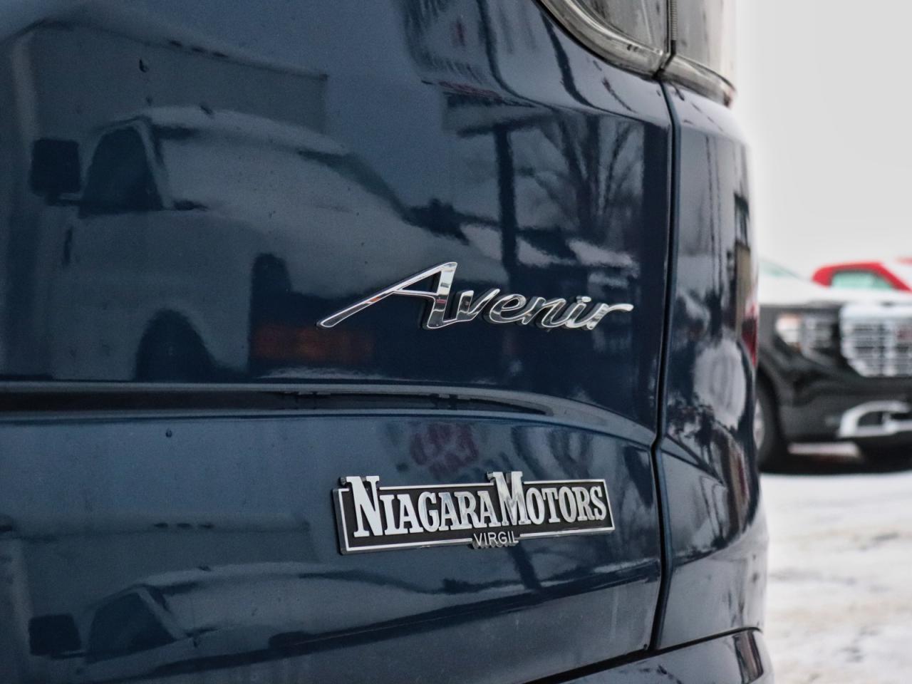 2023 Buick Enclave Avenir AWD Photo