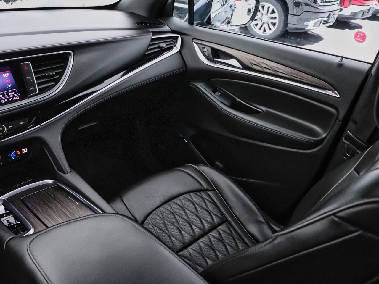 2023 Buick Enclave Avenir AWD Photo