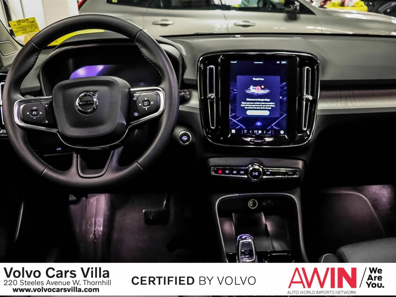 2025 Volvo XC40 B5 AWD Plus Dark Theme Photo