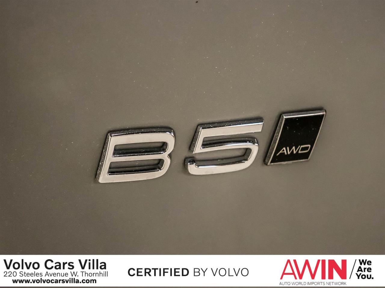 2025 Volvo XC40 B5 AWD Plus Dark Theme Photo