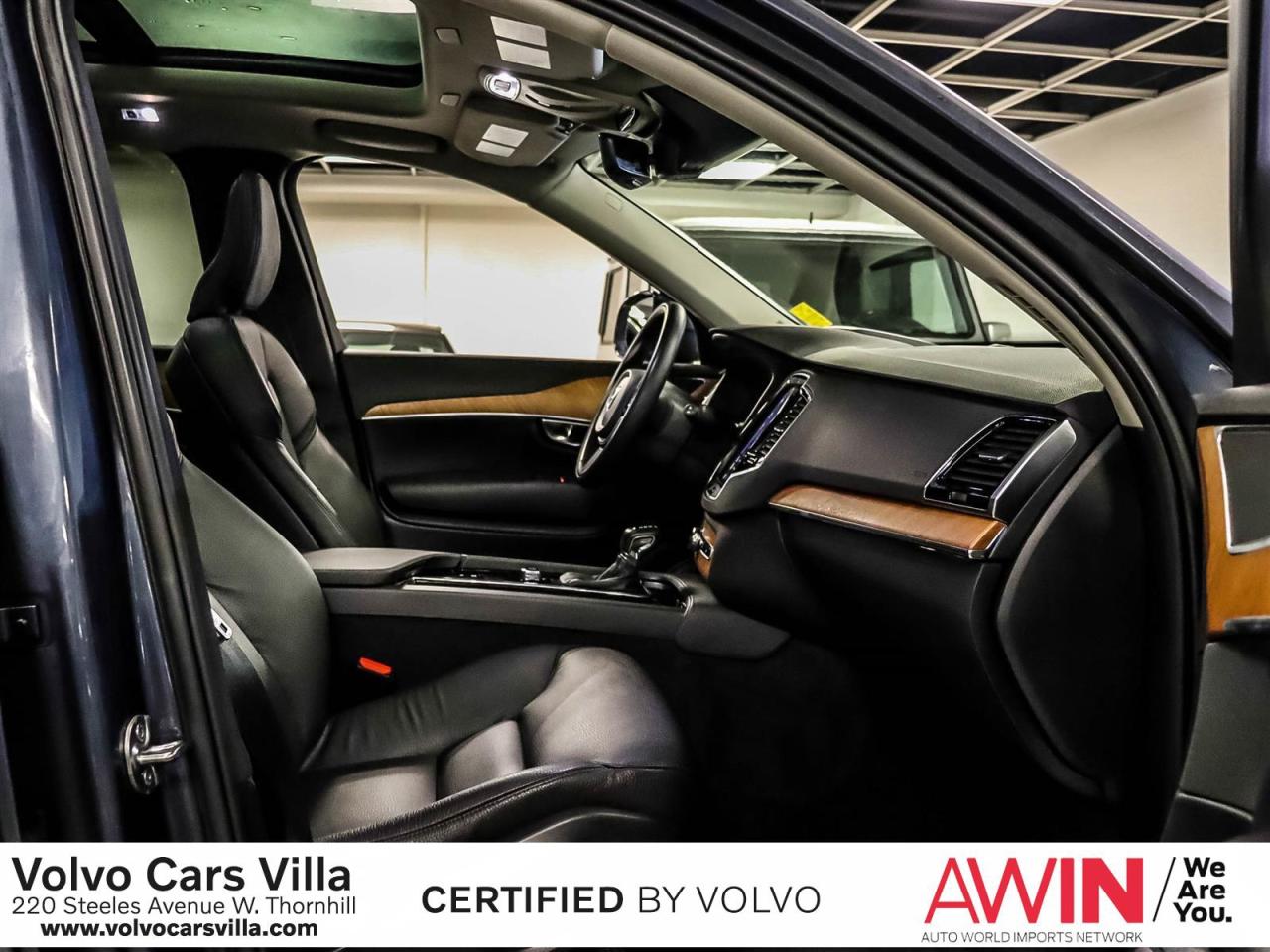 2022 Volvo XC90 T6 AWD Momentum (7-Seat) Photo