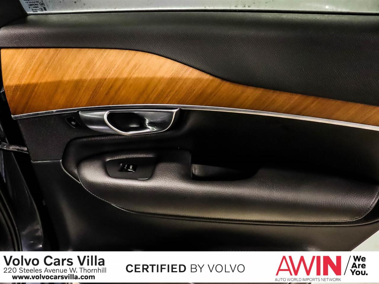 2022 Volvo XC90 T6 AWD Momentum (7-Seat) Photo