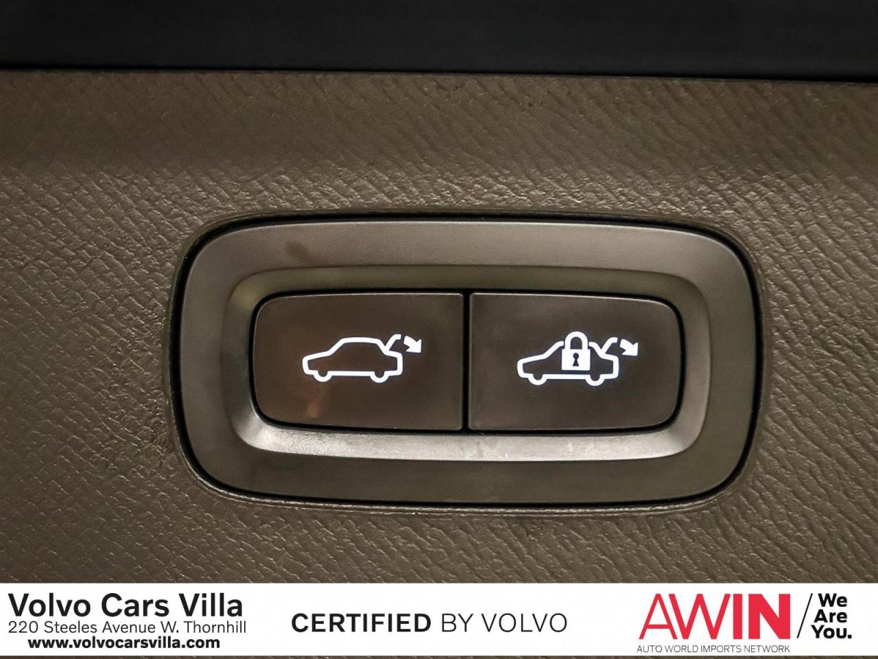 2022 Volvo XC90 T6 AWD Momentum (7-Seat) Photo