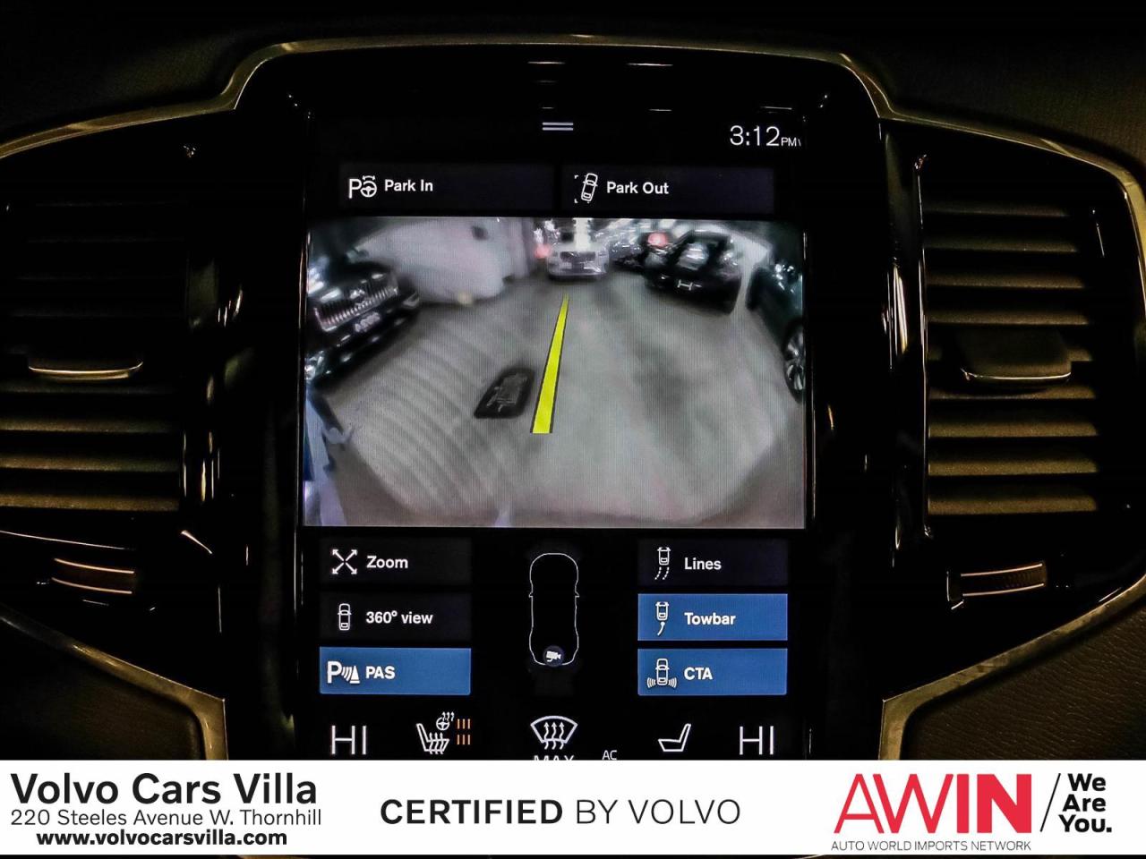 2022 Volvo XC90 T6 AWD Momentum (7-Seat) Photo