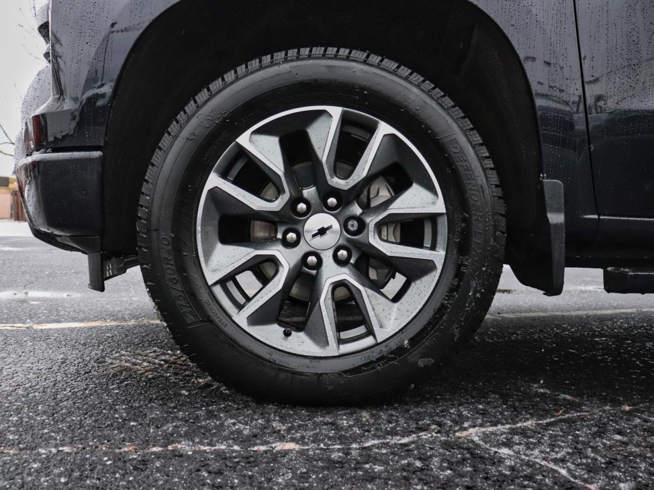 2022 Chevrolet Silverado 1500 RST Crew Cab 4WD Photo