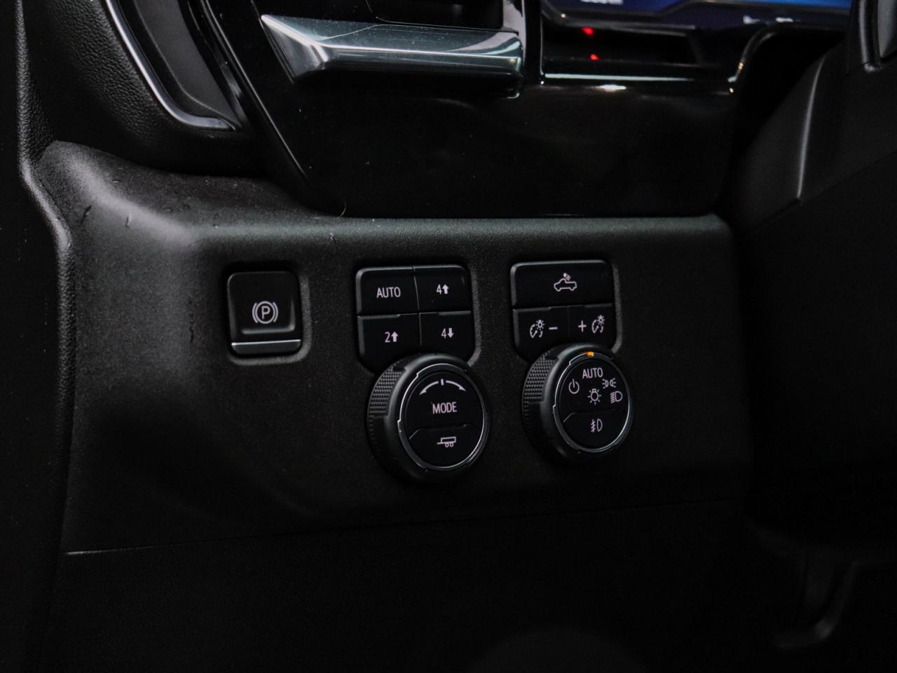 2022 Chevrolet Silverado 1500 RST Crew Cab 4WD Photo