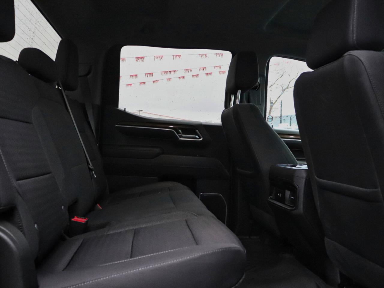 2022 Chevrolet Silverado 1500 RST Crew Cab 4WD Photo