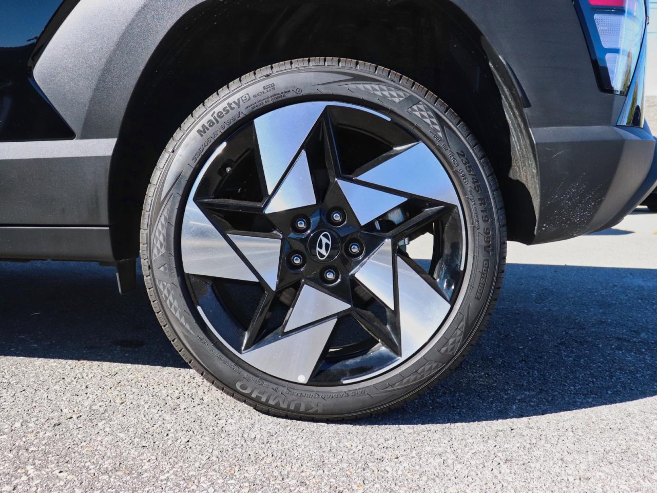 2025 Hyundai KONA Preferred Sport - 1.6T AWD | Sunroof | Carplay Photo