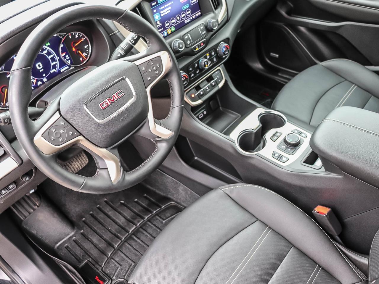 2023 GMC Terrain Denali Photo