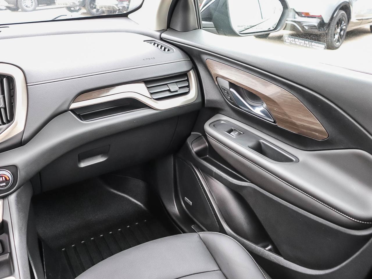 2023 GMC Terrain Denali Photo