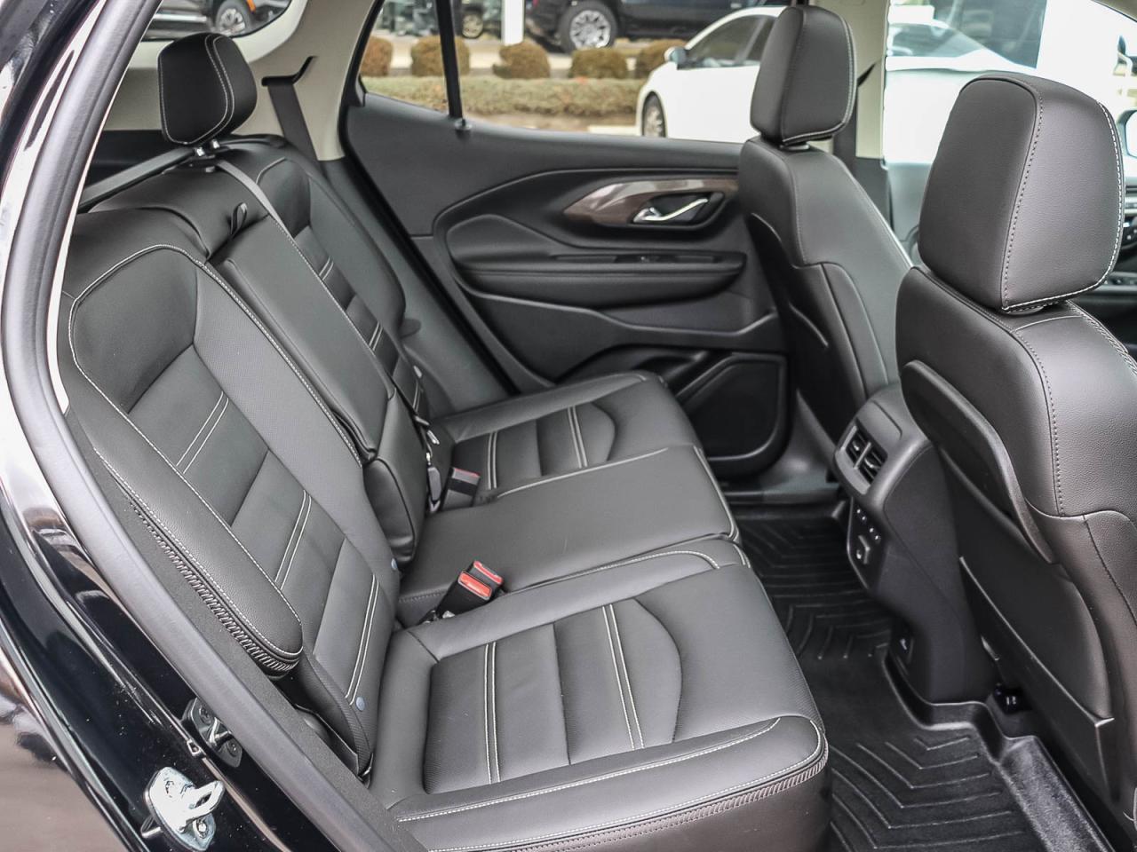 2023 GMC Terrain Denali Photo