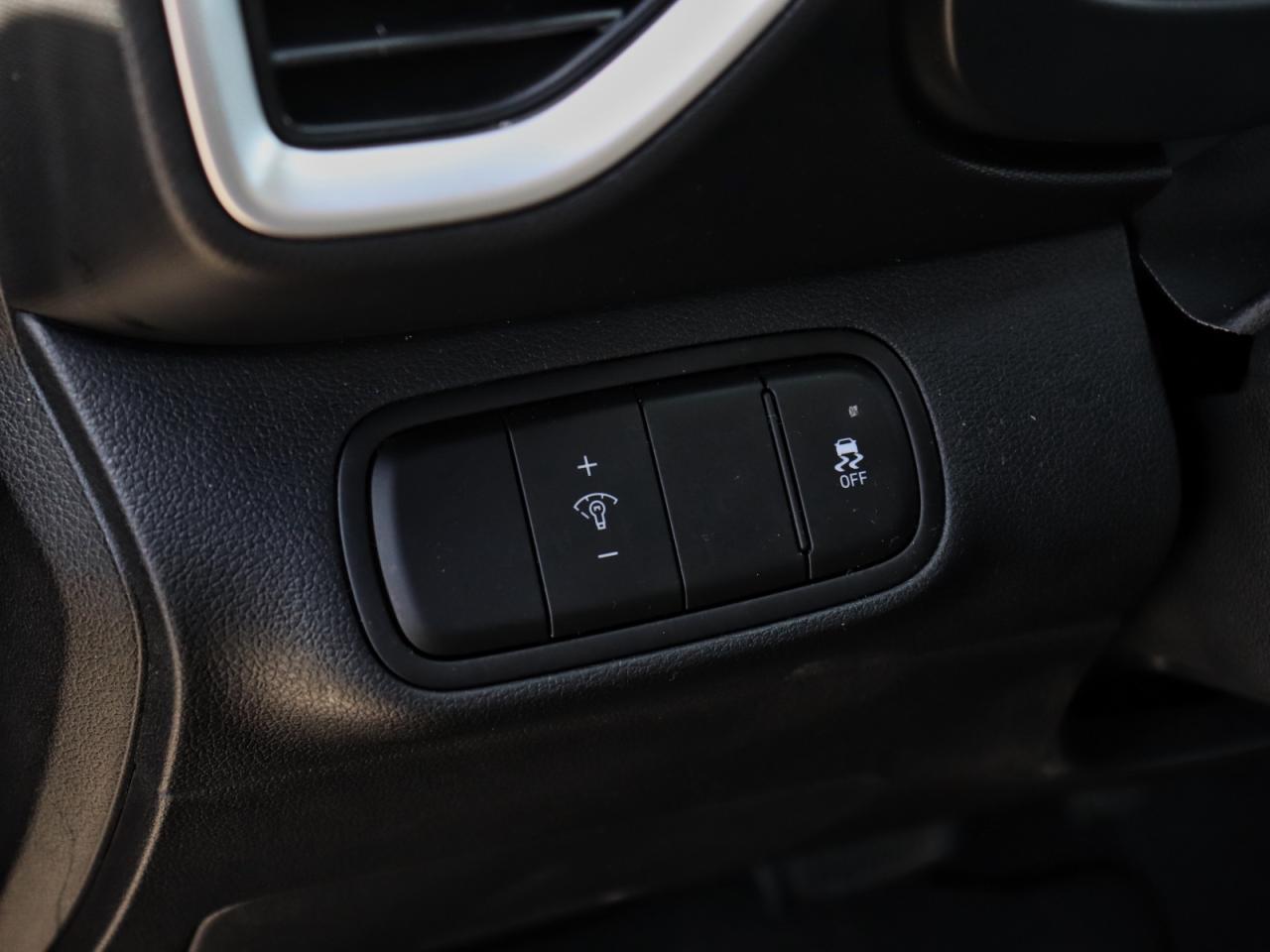 2025 Hyundai Venue Preferred - | Carplay | Remote Start | 3.99% Finance Available Photo