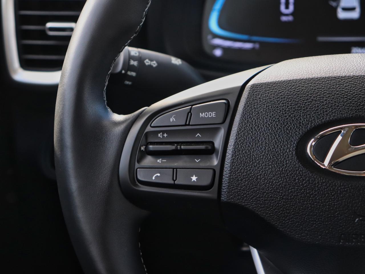 2025 Hyundai Venue Preferred - | Carplay | Remote Start | 3.99% Finance Available Photo