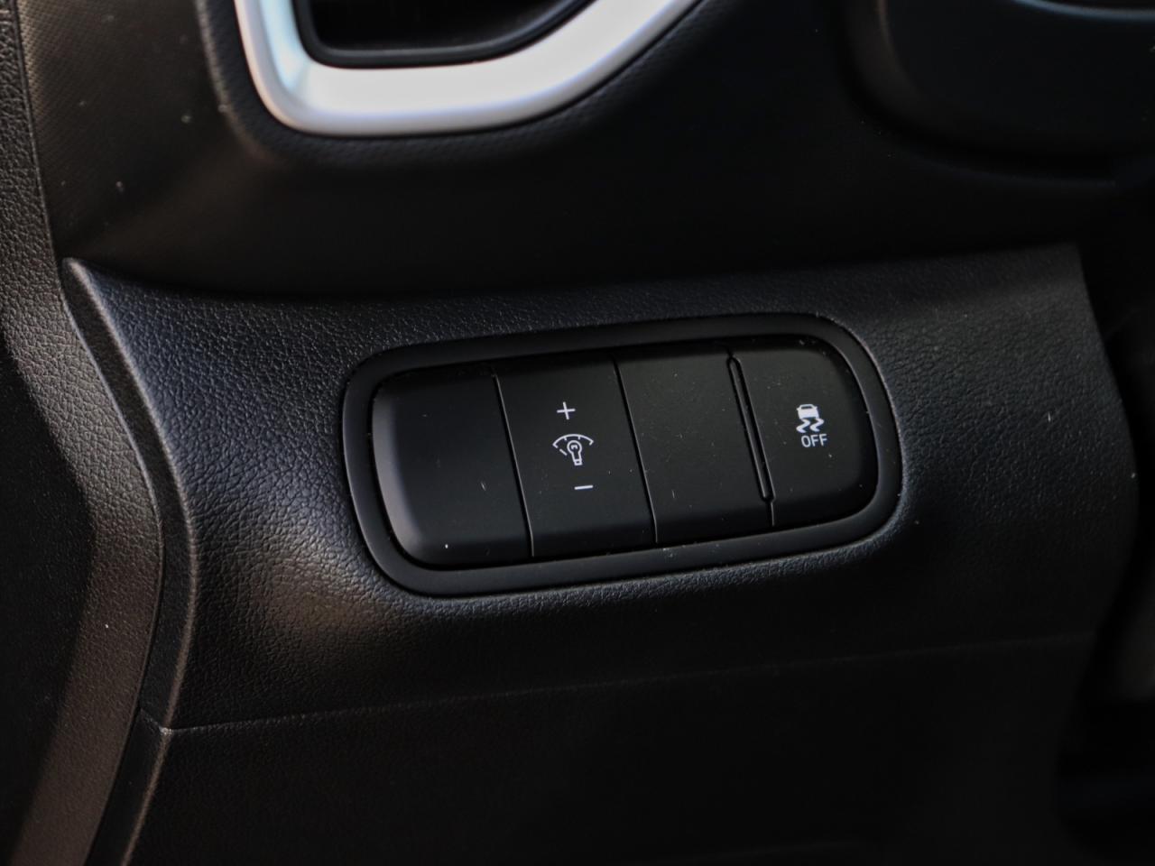 2025 Hyundai Venue Preferred - | Carplay | Remote Start | 3.99% Finance Available Photo