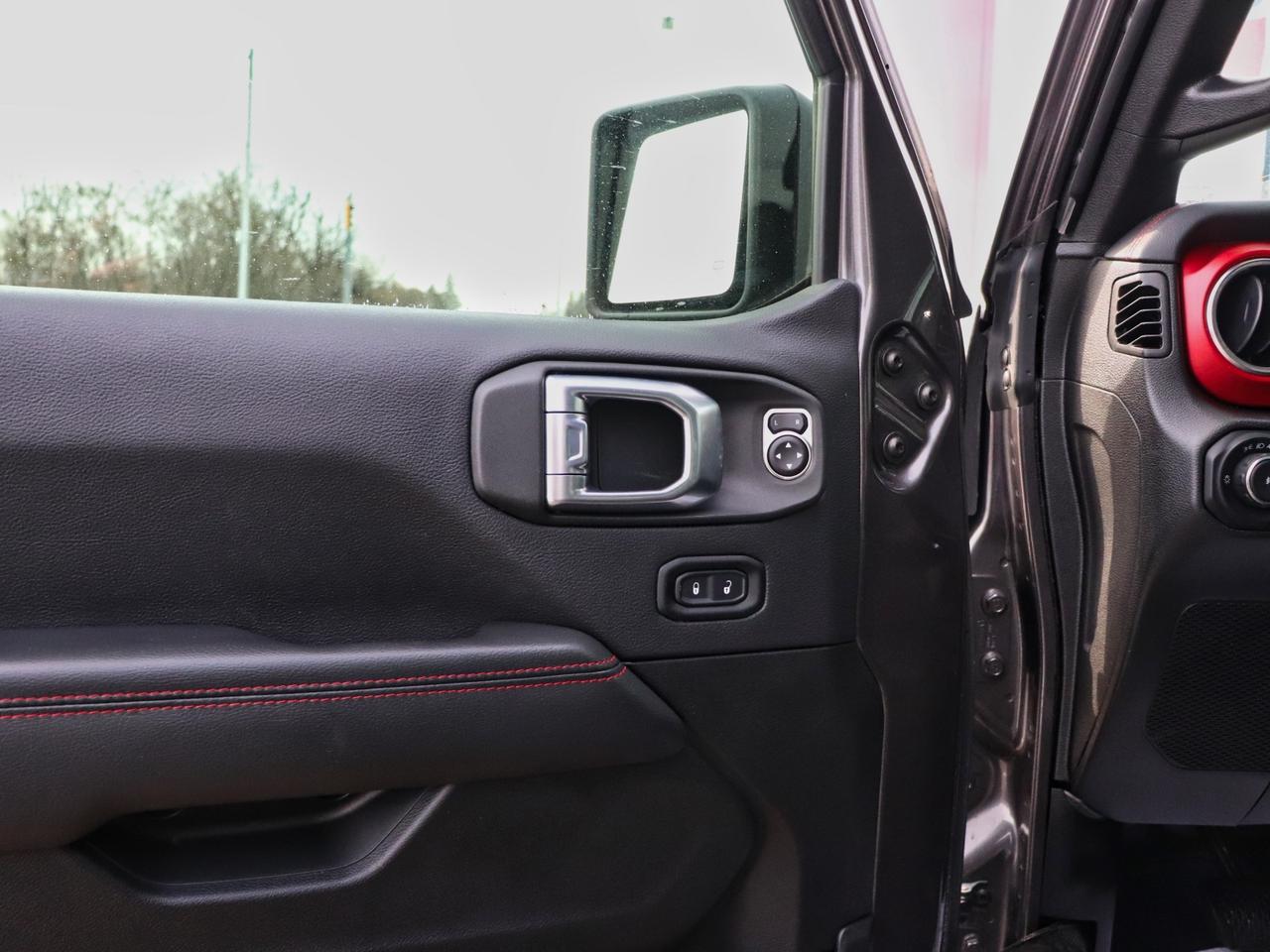 2022 Jeep Wrangler RUBICON Photo