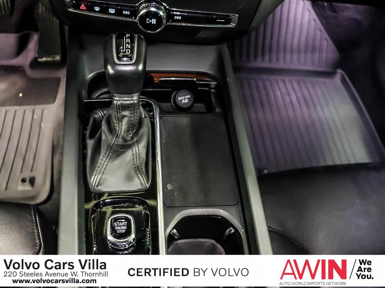 2021 Volvo S60 T5 AWD Momentum Photo