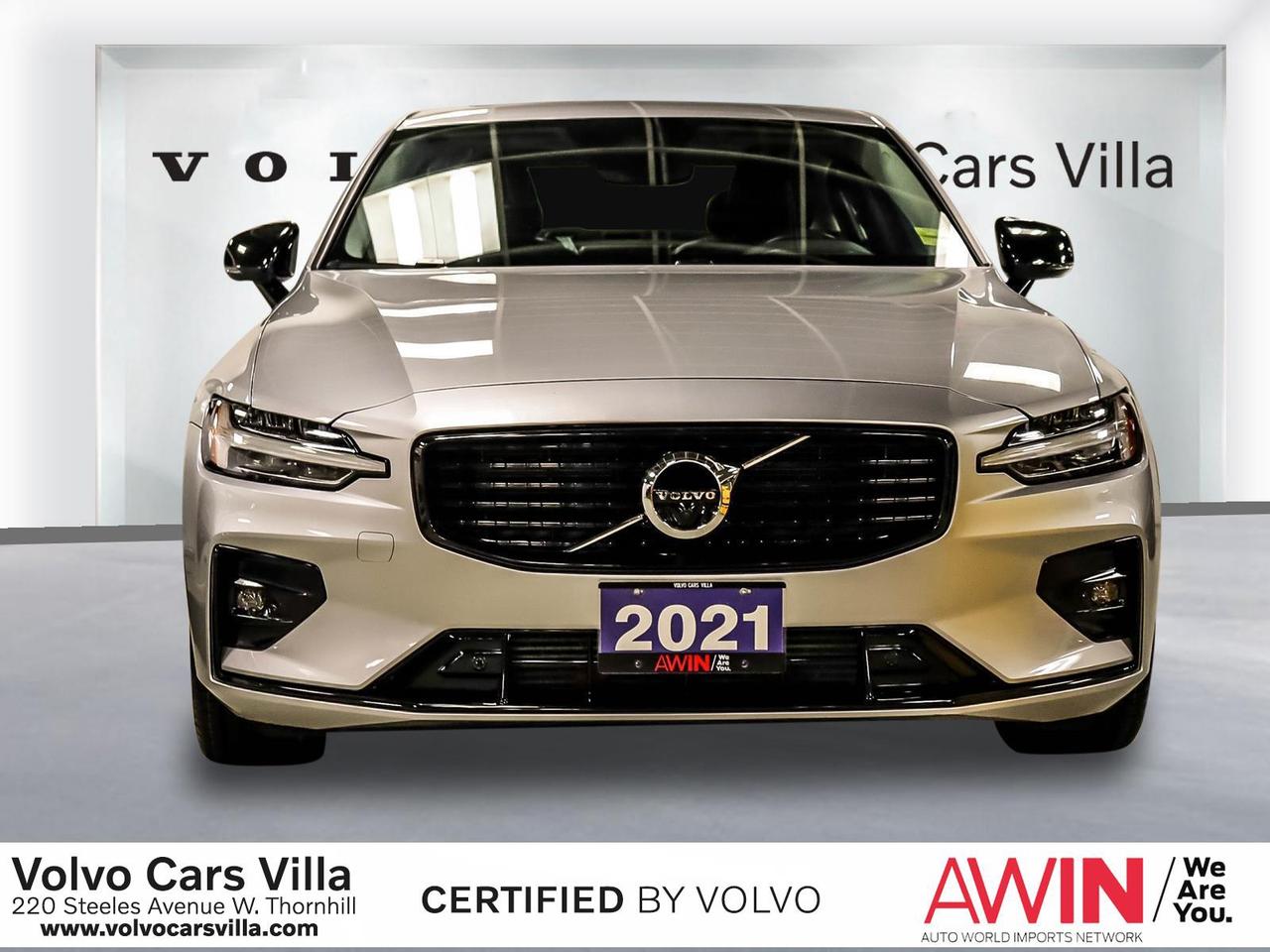 2021 Volvo S60 T5 AWD Momentum Photo5