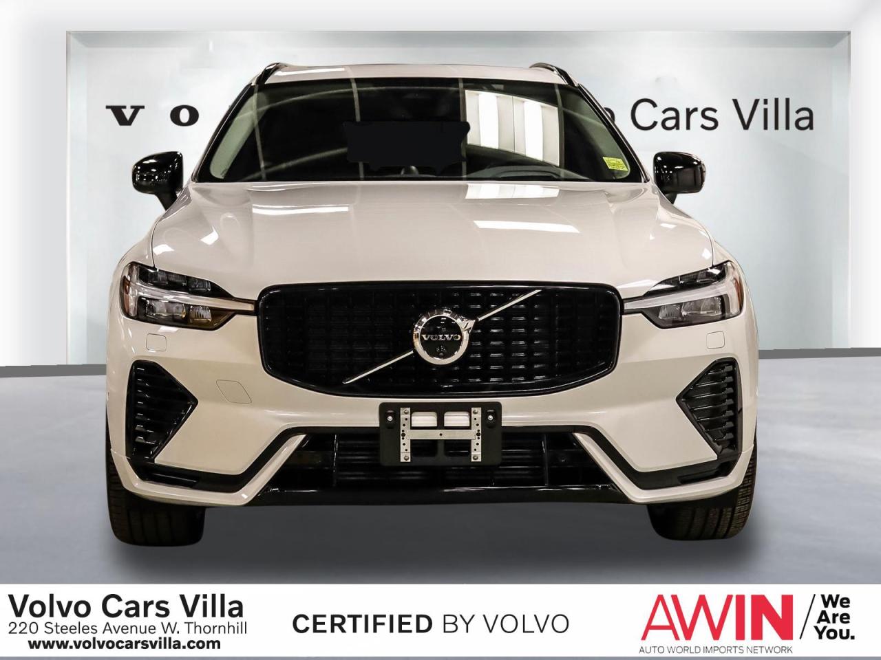 2025 Volvo XC60 Plug-In Hybrid T8 AWD Ultra Dark Theme Photo