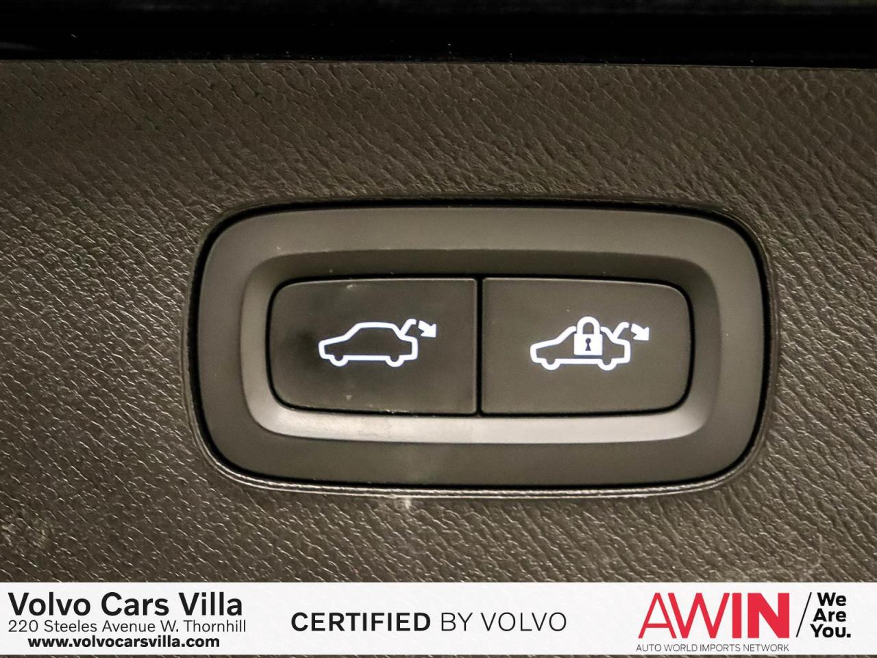 2022 Volvo XC90 T6 AWD Momentum (7-Seat) Photo